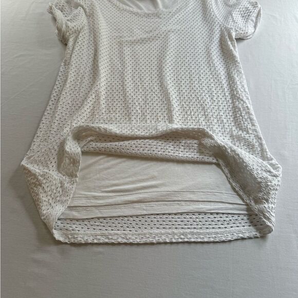 Banana Republic white shirt perforated with liner medium - Picture 5 of 8